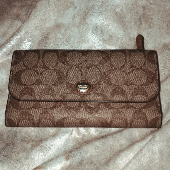 Bags - Picture 2 of 5